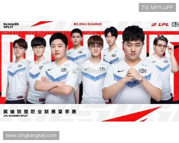CSGO盛宴揭秘RNG团队协作背后的默契与策略分析 CSGO盛宴揭秘RNG团队协作背后的默契与策略分析