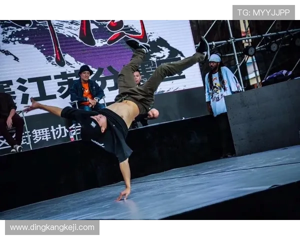 全国街舞大赛点评北京滑板队的团队意识与表现分析