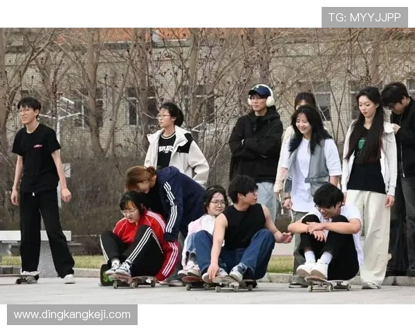 成都滑板队心理素质创新高引发关注滑板运动新风潮正在形成