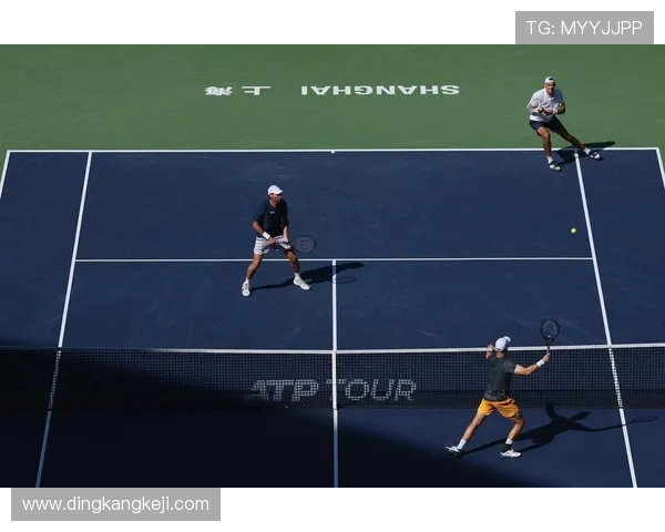 深圳网球队进攻策略揭秘：深度剖析网球战术与技巧的完美结合