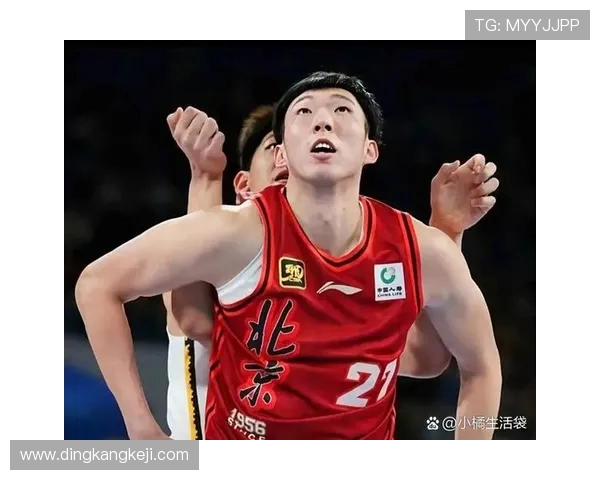 周琦在国际赛场的崛起与挑战：从青涩新星到篮球巨星的成长之路