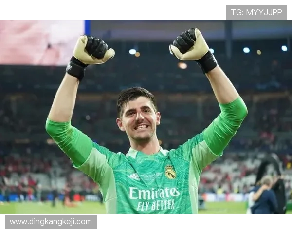 库尔图瓦:从守门员到球队灵魂的成长之路与传奇故事 库尔图瓦:从守门员到球队灵魂的成长之路与传奇故事