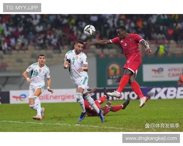 意大利足球队对阵马里足球队的精彩对决与战术分析 意大利足球队对阵马里足球队的精彩对决与战术分析