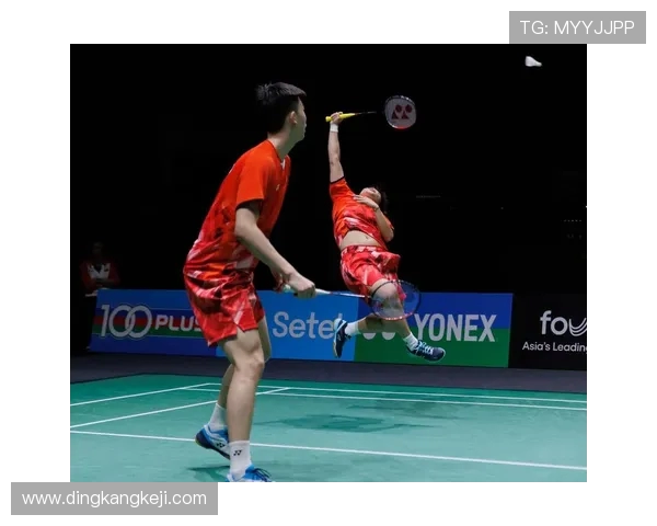 羽毛球新手必看：轻松掌握节奏与技巧的入门指南