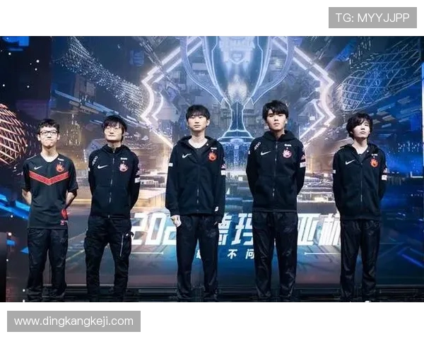 FPX团队协作展现无与伦比的默契与实力夺得世界冠军杯荣耀