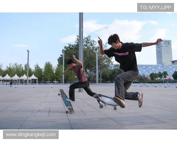 北京滑板队在马拉松大满贯中的团队协作表现精彩纷呈值得深度剖析