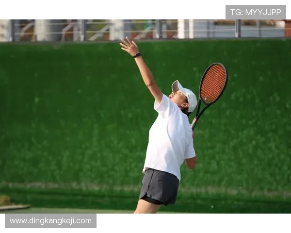 周敏独家分享网球心得与技巧助你提升球技的完美指南